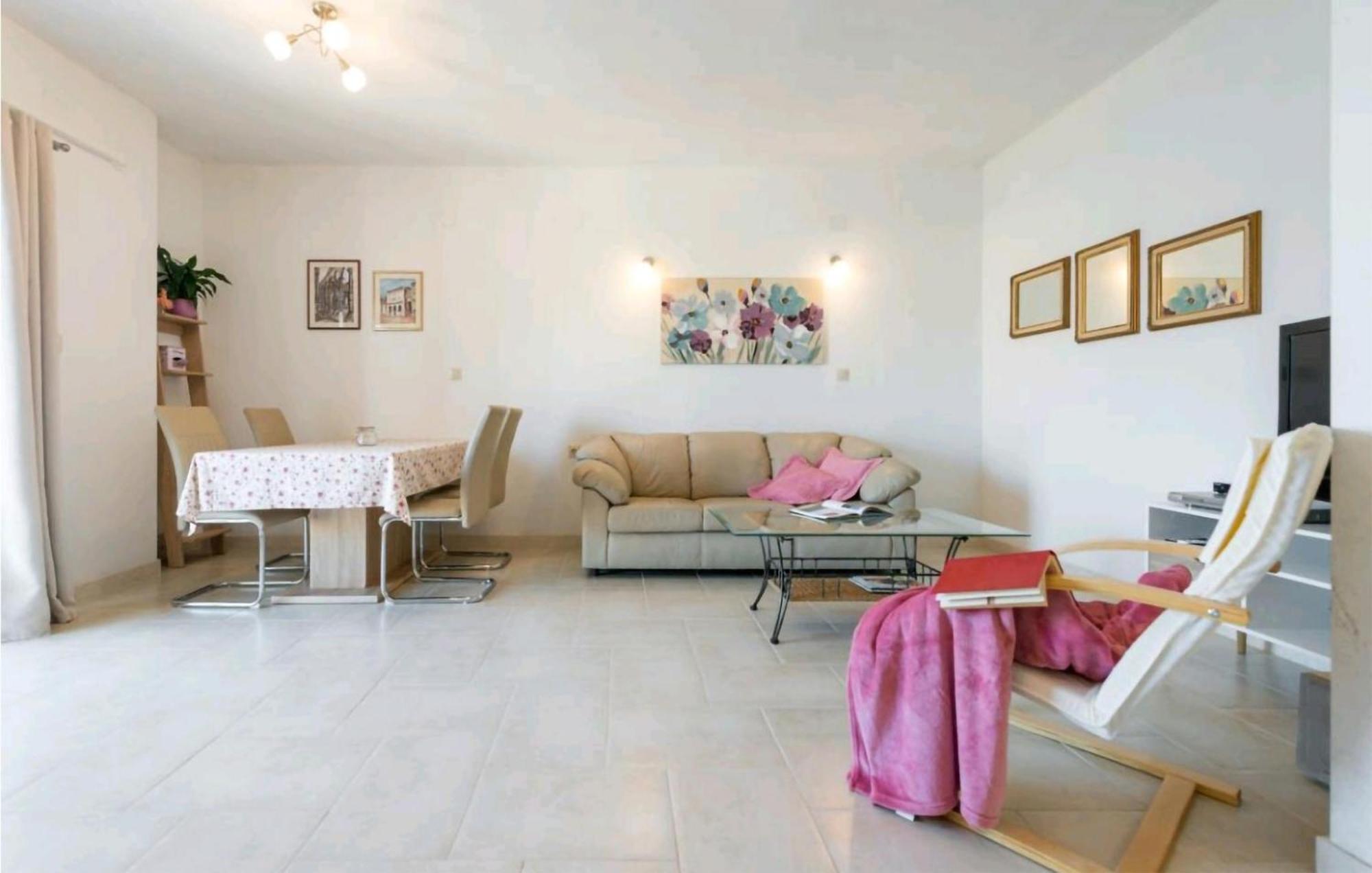 Amazing Apartment In Selca With Wifi Exterior foto