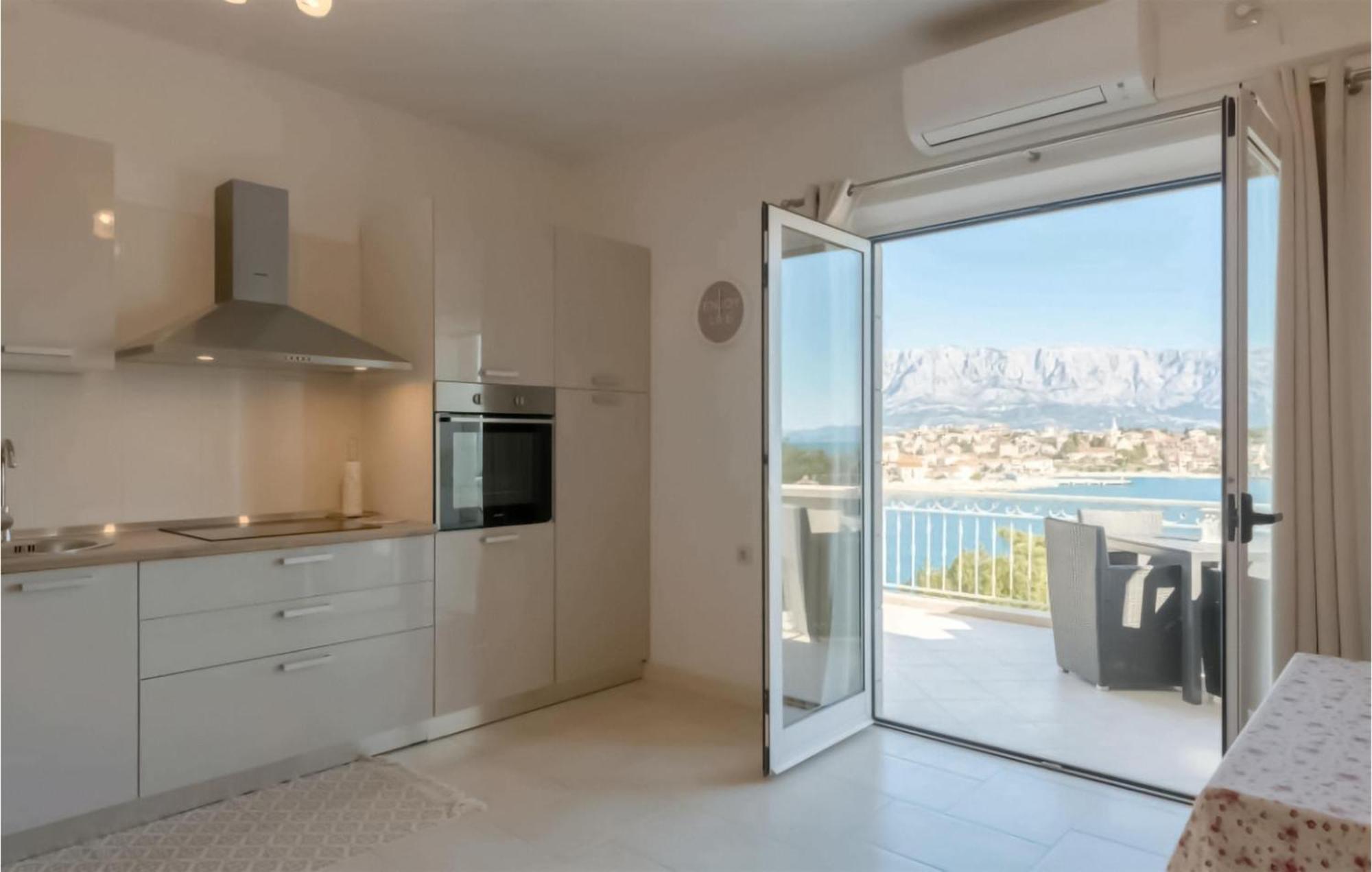 Amazing Apartment In Selca With Wifi Exterior foto